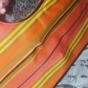 Iam selling a tote bag